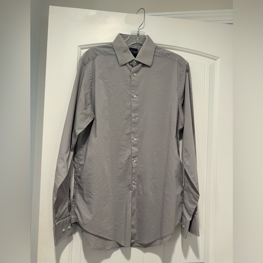 Madison slim fit men’s dress shirt size medium